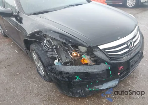 2011 Honda Accord 2.4 Se z USA, uszkodzony, nr VIN 1HGCP2F64BA063715